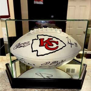 Chiefs signed football
